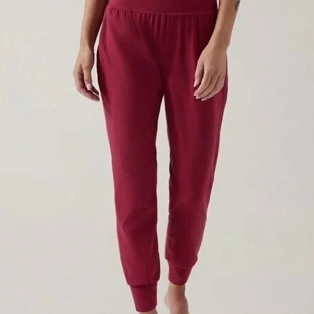 Athleta Salutation High Rise Jogger Coffee Berry Burgundy Powervita Size Small